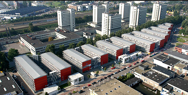 荷兰阿姆斯特丹的 Keetwonen 集装箱宿舍,集装箱建筑,集装箱房屋,集装箱住宅,集装箱活动房,住人集装箱