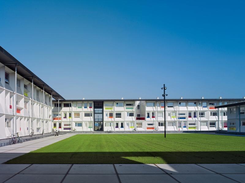 采用内廊式走道布局的 Qubic 学生宿舍,集装箱房屋,集装箱建筑,集装箱住宅,集装箱活动房,住人集装箱