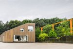 由两个运输集装箱设计的生态环保型住宅